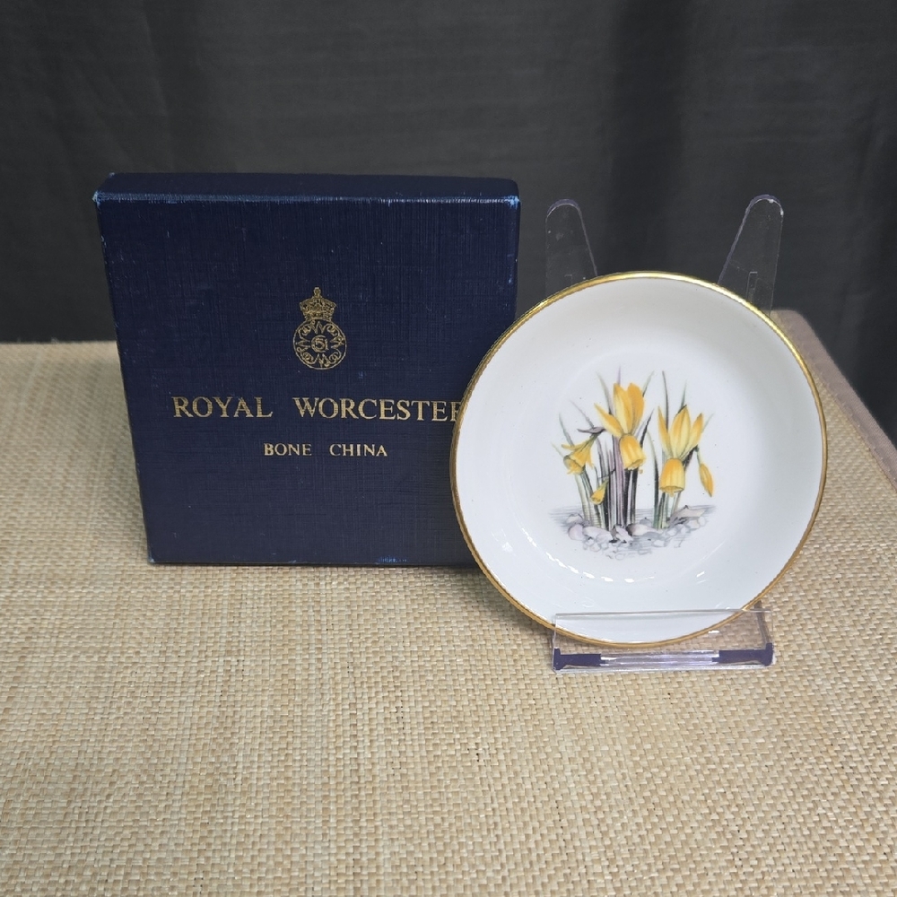 SALE! Royal Worcester Alpine Flowers Decorative Plate/ Jewlery Dish